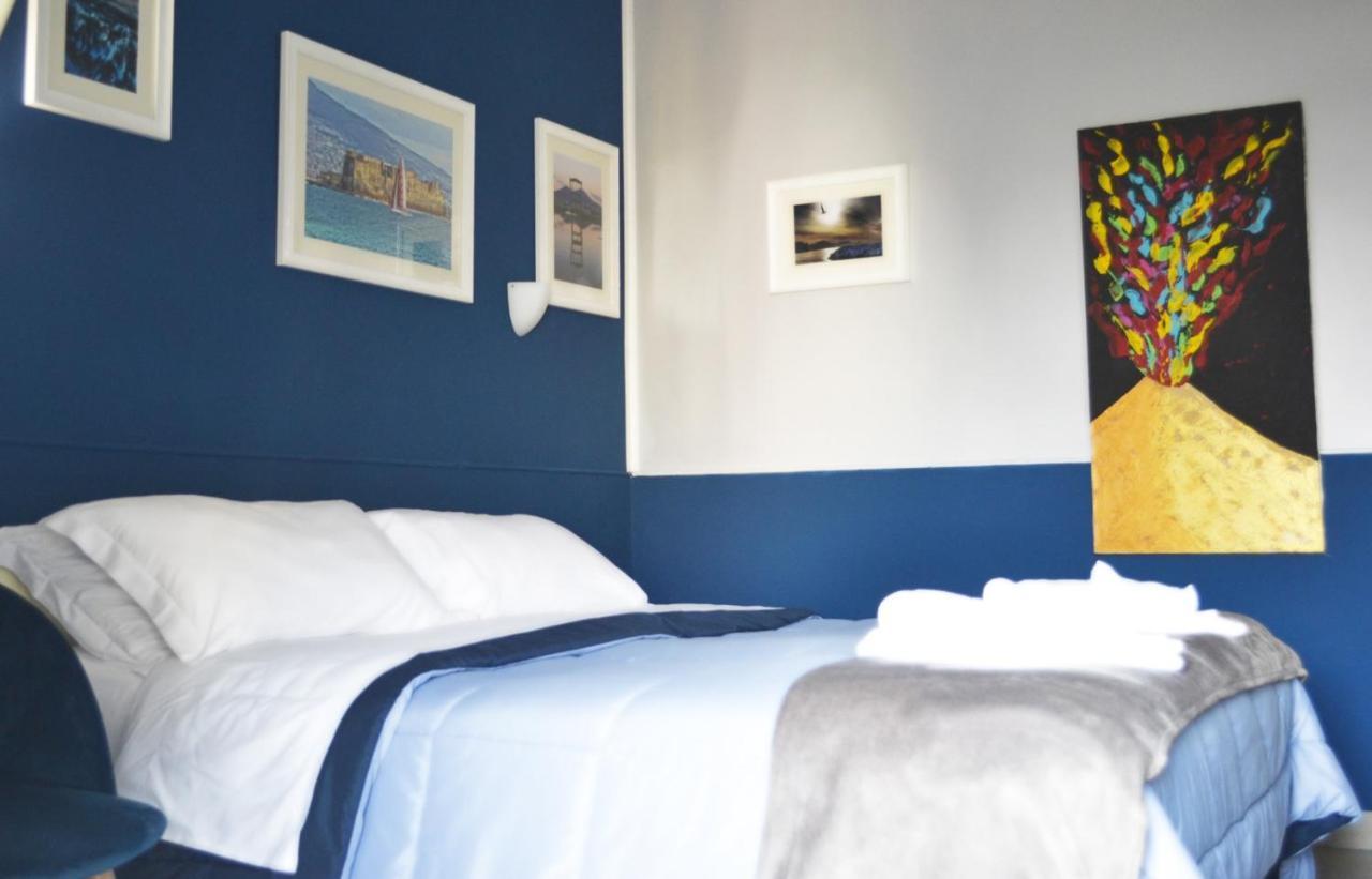 Il Viaggio Di Dante Historical Center Bed & Breakfast Наполи Екстериор снимка