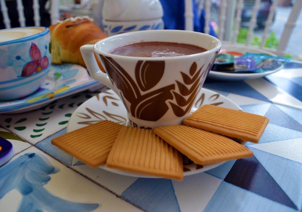 Il Viaggio Di Dante Historical Center Bed & Breakfast Наполи Екстериор снимка
