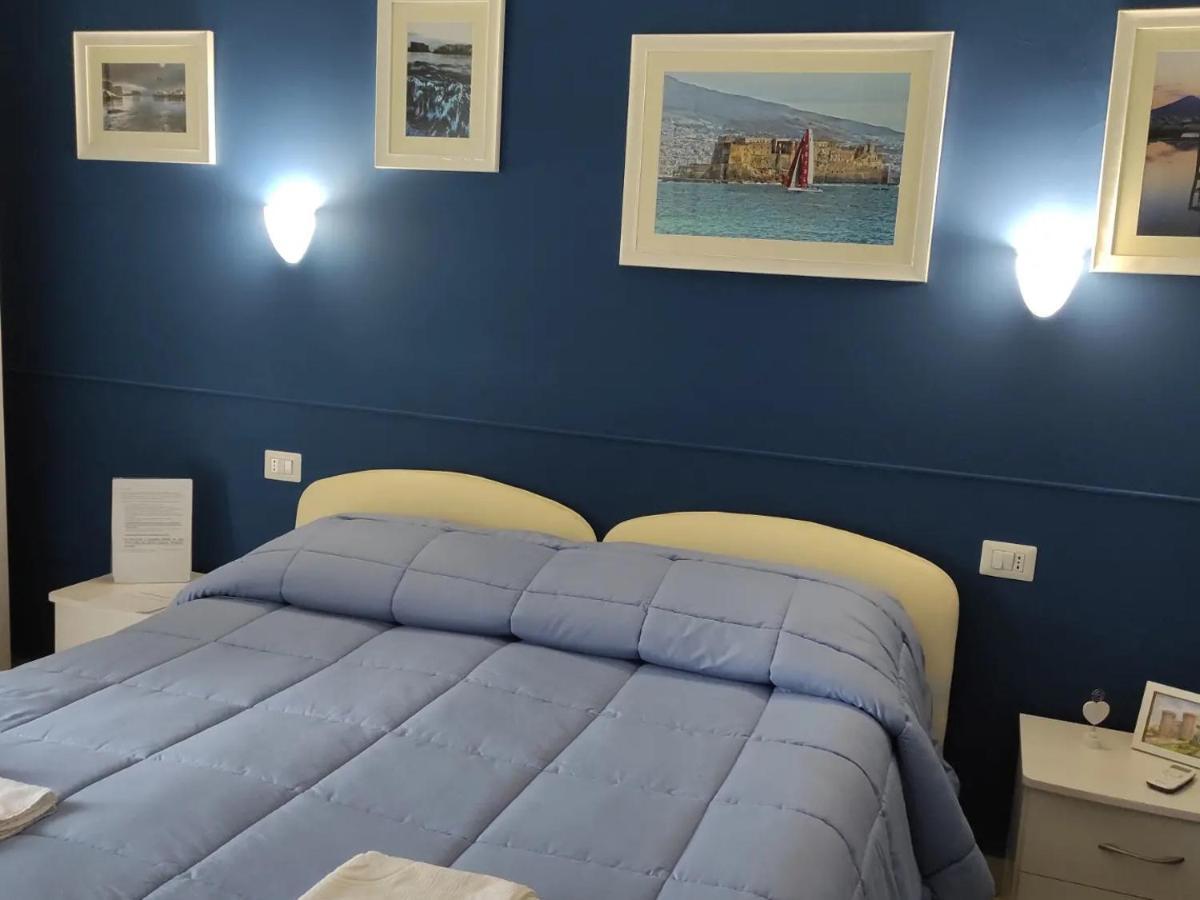 Il Viaggio Di Dante Historical Center Bed & Breakfast Наполи Екстериор снимка