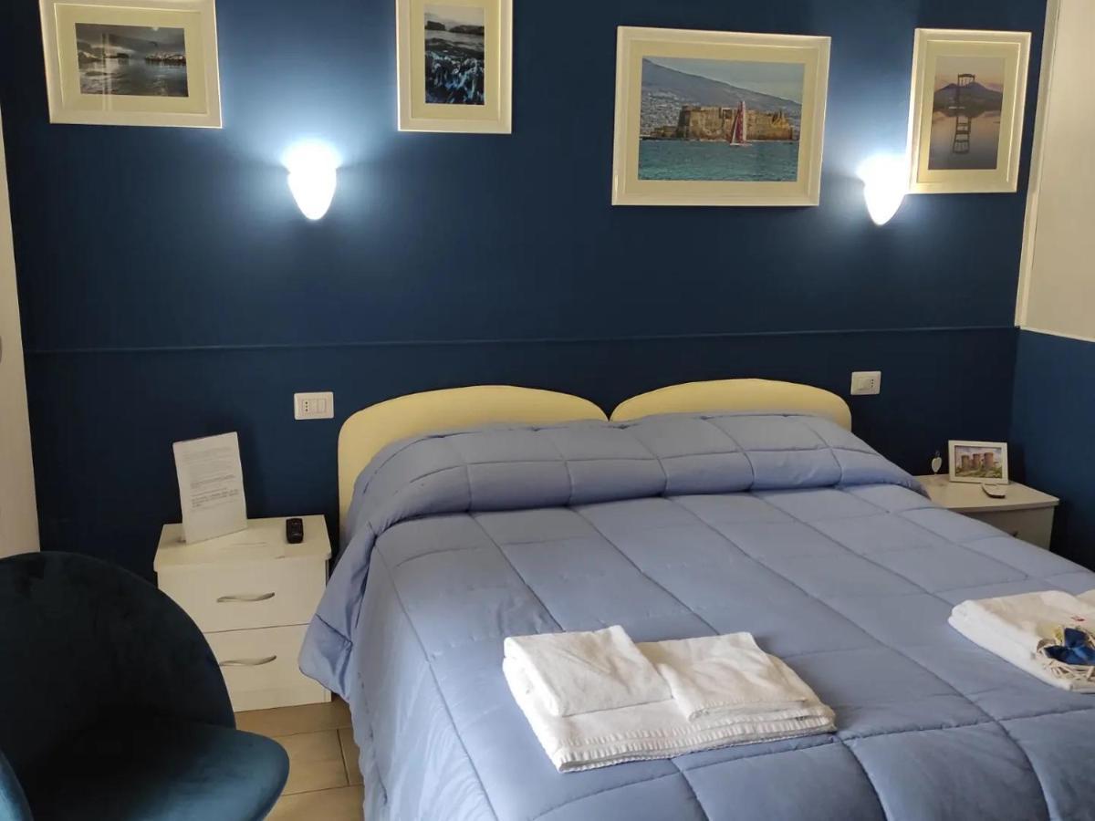 Il Viaggio Di Dante Historical Center Bed & Breakfast Наполи Екстериор снимка