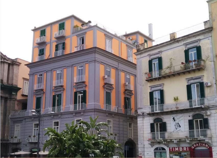 Il Viaggio Di Dante Historical Center Bed & Breakfast Наполи Екстериор снимка